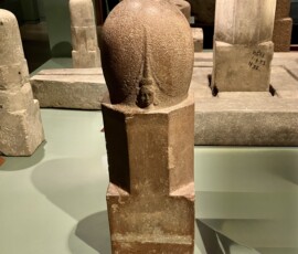 Mukhalinga
Wat Chhoeu Teal, Treang, Takeo Province
Pre-Angkorian Period
Sandstone