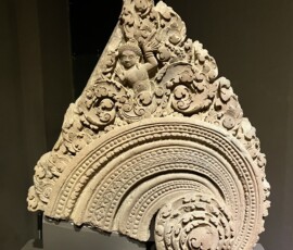 Piece of Pediment
Banteay Srei Temple, Siem Reap Province
Angkorian Period, Banteay Srei Style
10th Century
Sandstone